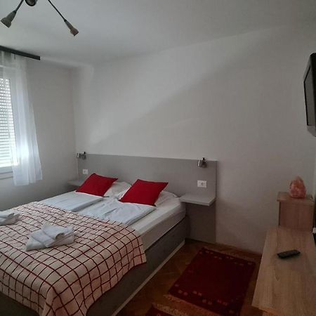 Ferienwohnung Sara Mostar Exterior foto